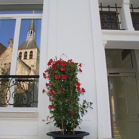 Le Cesar Hotel Provins Exterior photo