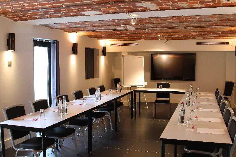 Le Cesar Hotel Provins Exterior photo