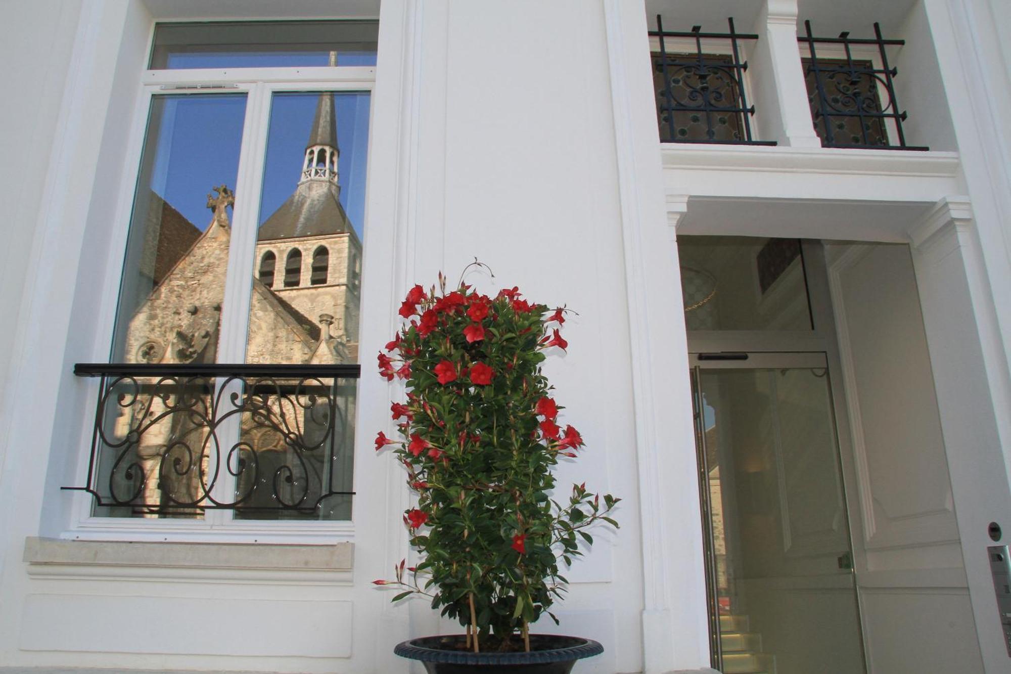 Le Cesar Hotel Provins Exterior photo